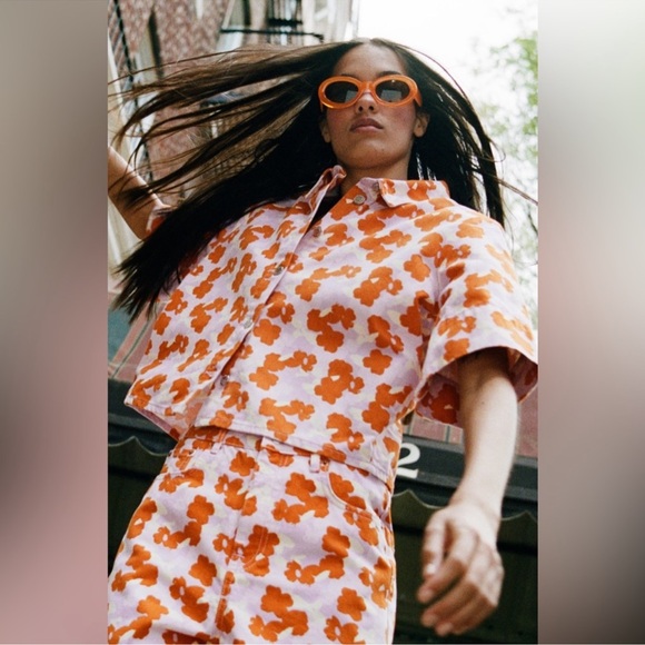 Zara Poppy Print 90’s Short - Picture 2 of 6